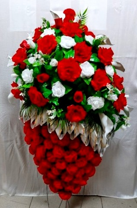 Венок ритуальный ВР-120/1 выс.160см.