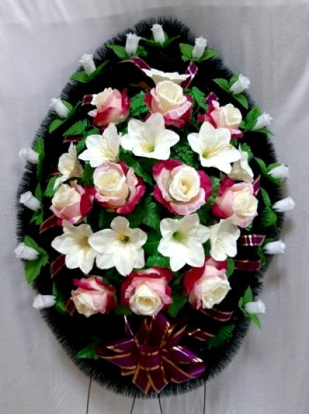 Венок ритуальный ВР-200 выс.140см.