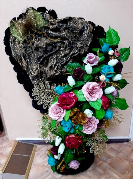 Корзина ритуальная АК-13 "Сердце" выс.120см.