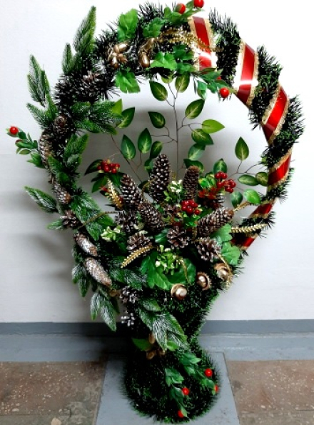 Корзина ритуальная КР-136 выс. 100см.