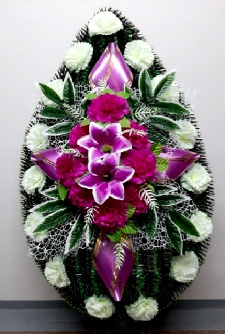 Венок ритуальный ВР-302 выс.140см.