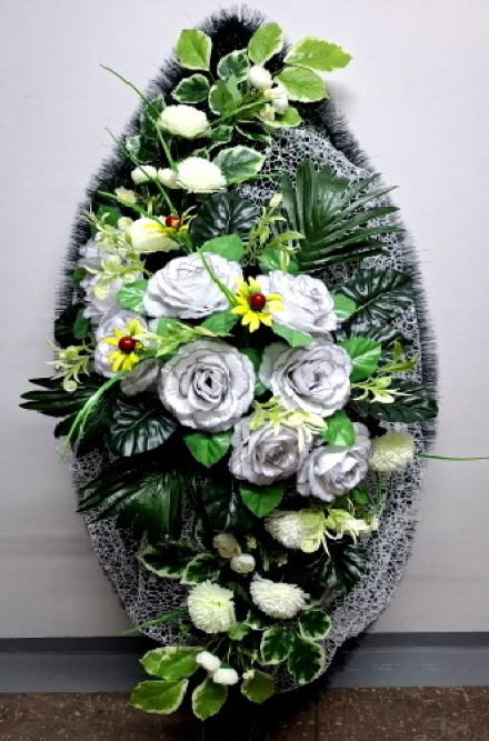 Венок ритуальный ВР-303 выс.160см.