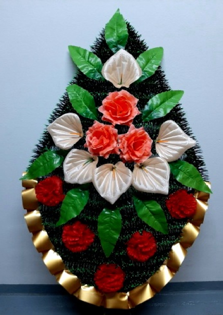 Венок ритуальный ВР-304 выс.120см.