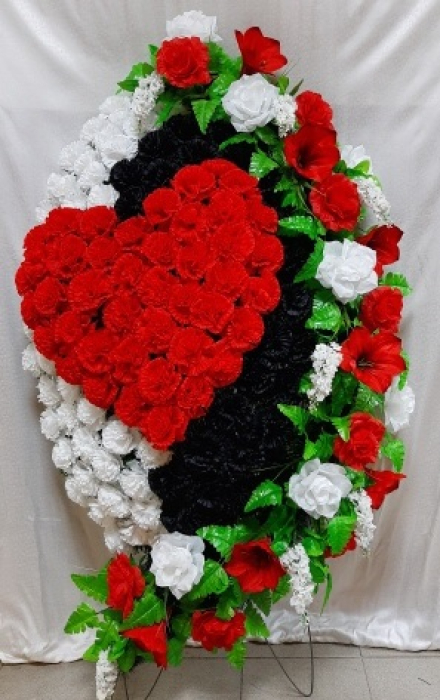 Венок ритуальный ВР-248 выс.150см.