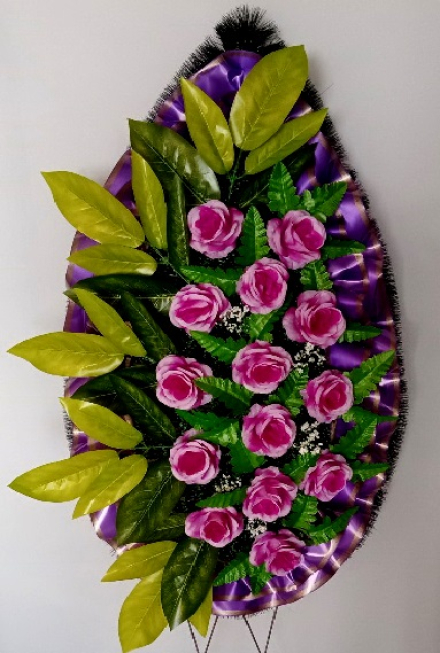 Венок ритуальный БВ-116  выс.140см.