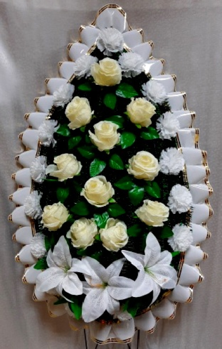 Венок ритуальный ВР-75Б выс.140см.