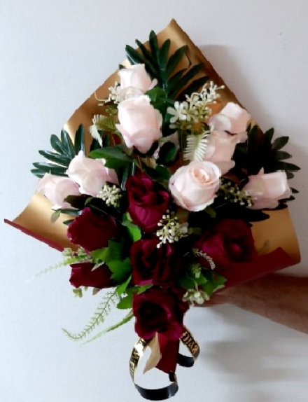 Букет ритуальный с бутонами роз БР-01