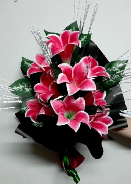 Букет ритуальный с лилиями БР-02