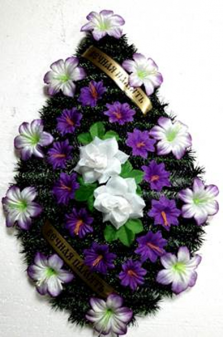 Венок ритуальный ВР-50/1 выс.120см.