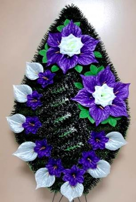 Венок ритуальный ВР-174 выс.150см.