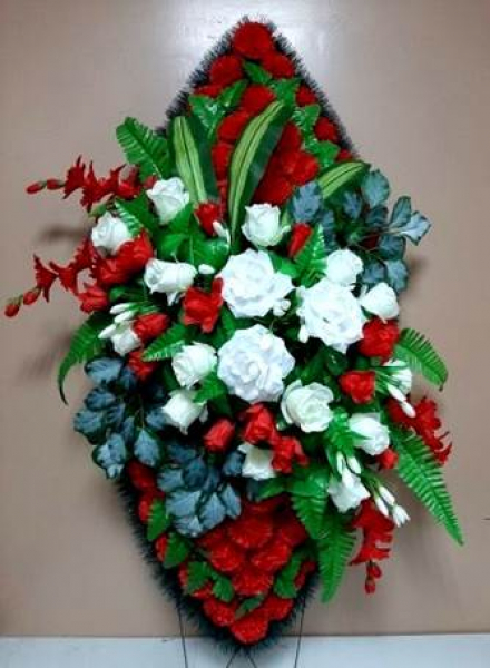 Венок ритуальный ВР-185 выс.160см.